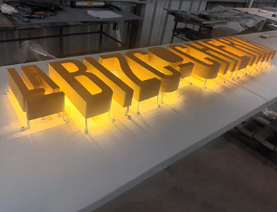 Carteles Back light zona Oeste