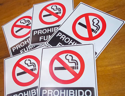 vinilos publicitarios para negocios ploteo vehicular ploteo de autos en San Miguel en Moreno Zona Oeste Norte de vidrieras