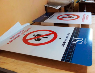 Señaléticas de prohibido arrojar basura